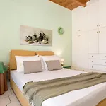 Ilenia's 3 Bedroom House With Private Pool Holiday home