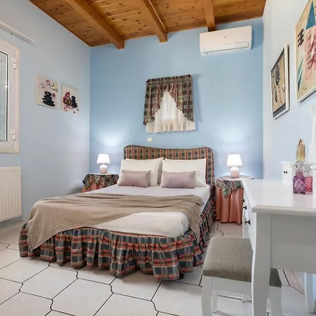 Ilenia's 3 Bedroom House With Private Pool Casa vacanze Laganas