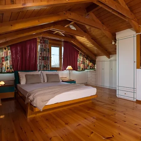 Ilenia's 3 Bedroom House With Private Pool Casa vacanze Laganas
