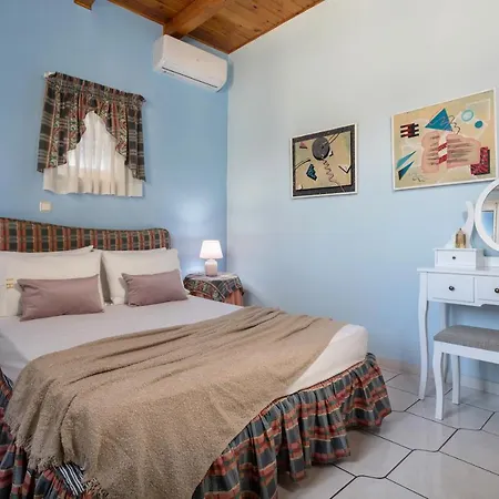 Nyaraló Ilenia's 3 Bedroom House With Private Pool