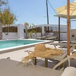 Ilenia's 3 Bedroom House With Private Pool