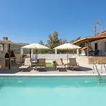 Dom wakacyjny Ilenia's 3 Bedroom House With Private Pool Laganas