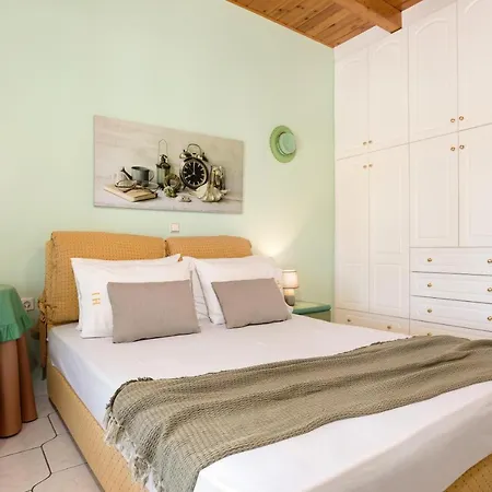 Ilenia's 3 Bedroom House With Private Pool 別荘