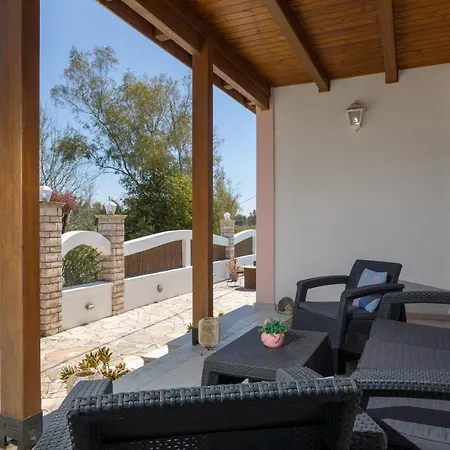 Ilenia's 3 Bedroom House With Private Pool Prázdninový dům Laganas