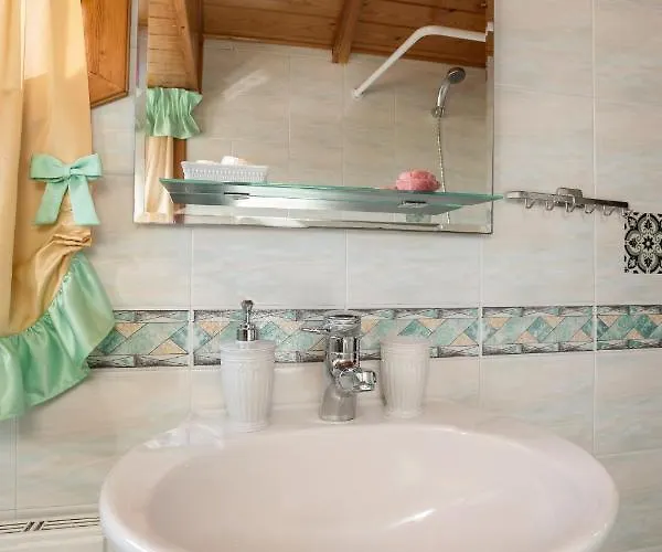 Ilenia's 3 Bedroom House With Private Pool * Laganas