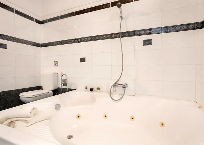 Ilenia's 3 Bedroom House With Private Pool * Laganas