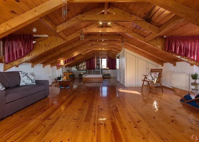 Ilenia's 3 Bedroom House With Private Pool Dom wakacyjny
