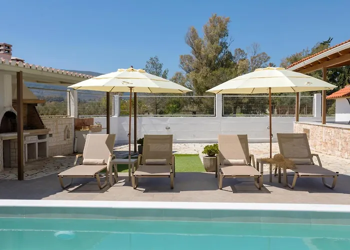 Ilenia's 3 Bedroom House With Private Pool Dom wakacyjny Laganas
