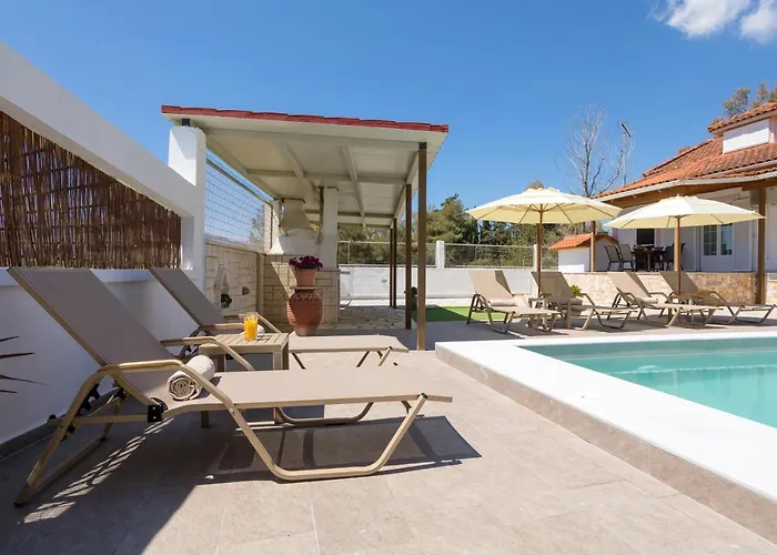 Ilenia's 3 Bedroom House With Private Pool Laganas